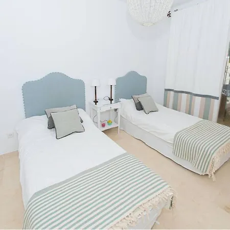 3 Bedroom On Golden Mile