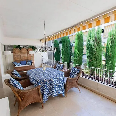3 Bedroom On Golden Mile *