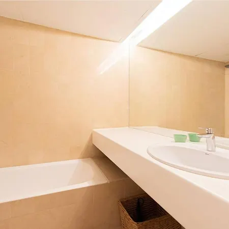3 Bedroom On Golden Mile Apartment Marbella