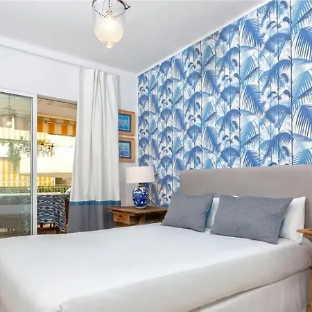 3 Bedroom On Golden Mile Apartment