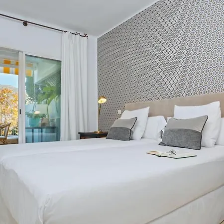 3 Bedroom On Golden Mile